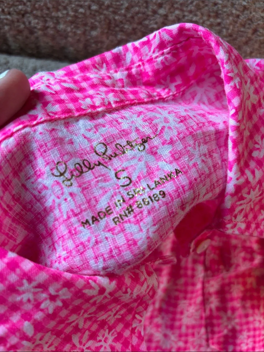 Lilly Pulitzer 100% linen Hot Pink & White Floral button up Top